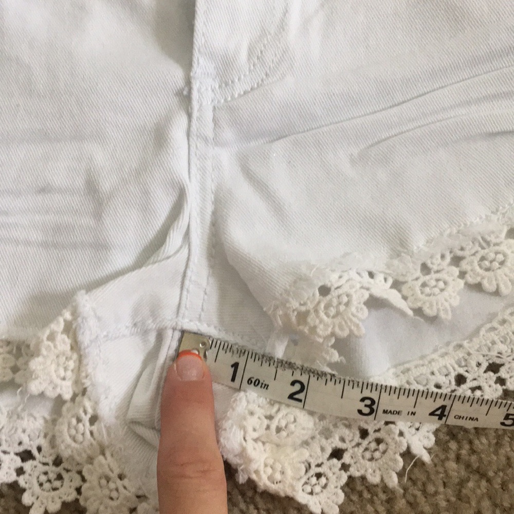 NWOT Almost Famous white shorts size 9 - Picture 2 of 4